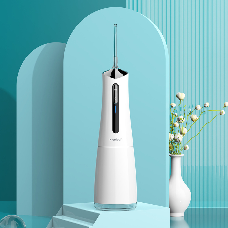 4 Modes de fonctionnement 300ml Jet électrique portatif sans fil Flosser Oral Clean