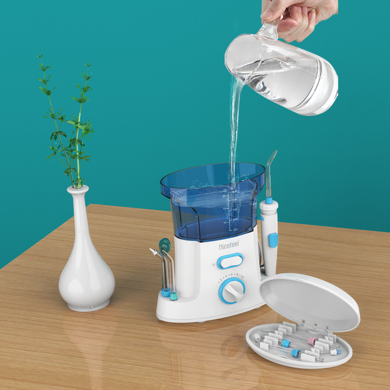 Flosser dentaire de l'eau réglable de l'ABS 600ml pour le bleu blanc de station thermale orale d'utilisation de famille