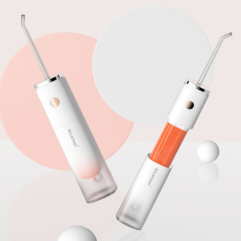 Nettoyage profond portatif de Sonic Cordless Water Flosser Rechargeable avec quatre becs